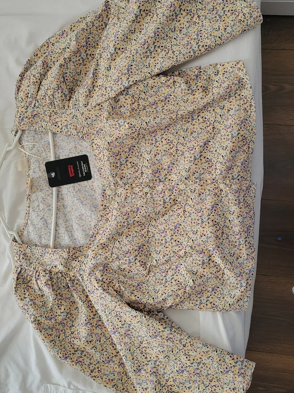 Levi's Cream Floral Puff-Sleeve Button Blouse Size Large - Picture 5 of 7